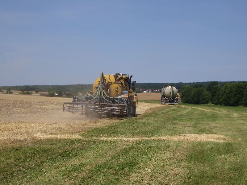 Terra Gator 2204 03.jpg